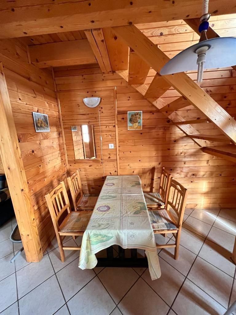 Almos Apartman Balatonfenyves Exterior photo